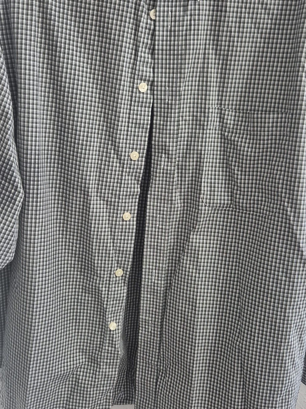 Roundtree & Yorke Black and White Micro-Check Button-Down Shirt
